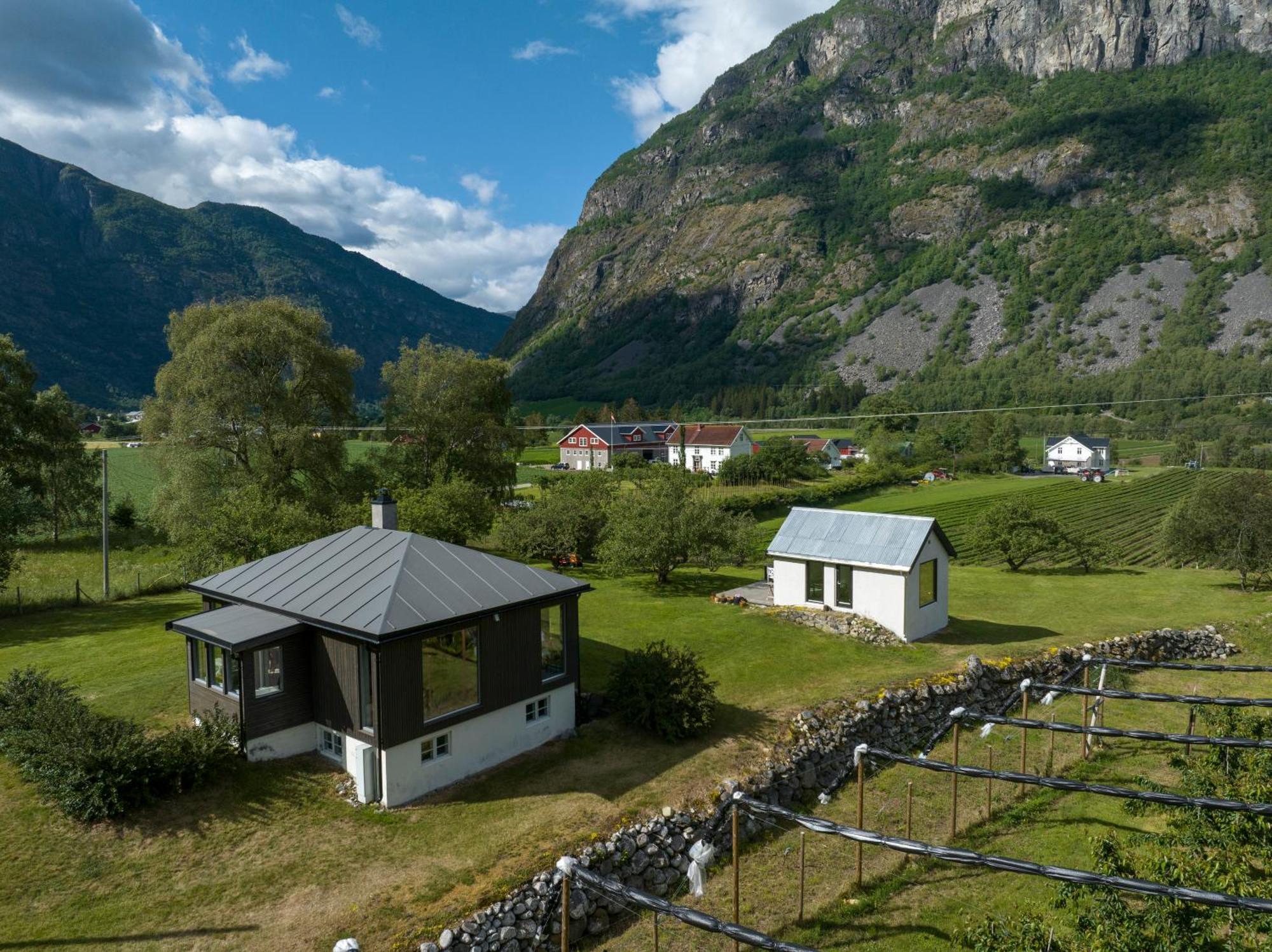 Jordeplegarden Holiday Home - Part Of A Farm - Two Buildings - Close To Flam Laerdalsoyri Luaran gambar